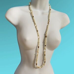 Vintage JOAN"S COLLECTIBLES Acrylic Pearl & Crystal Beads